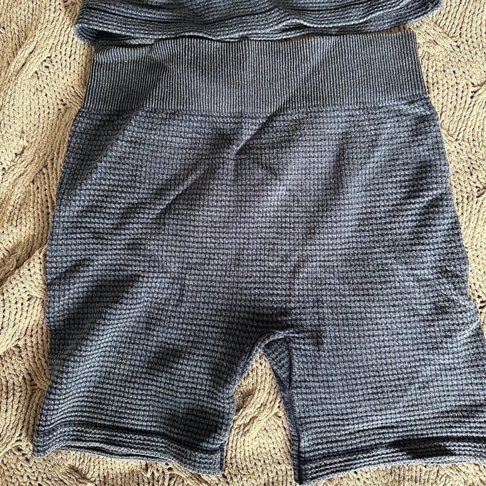 Blue Ribbed Tank Top and Shorts - Picture 2 of 4